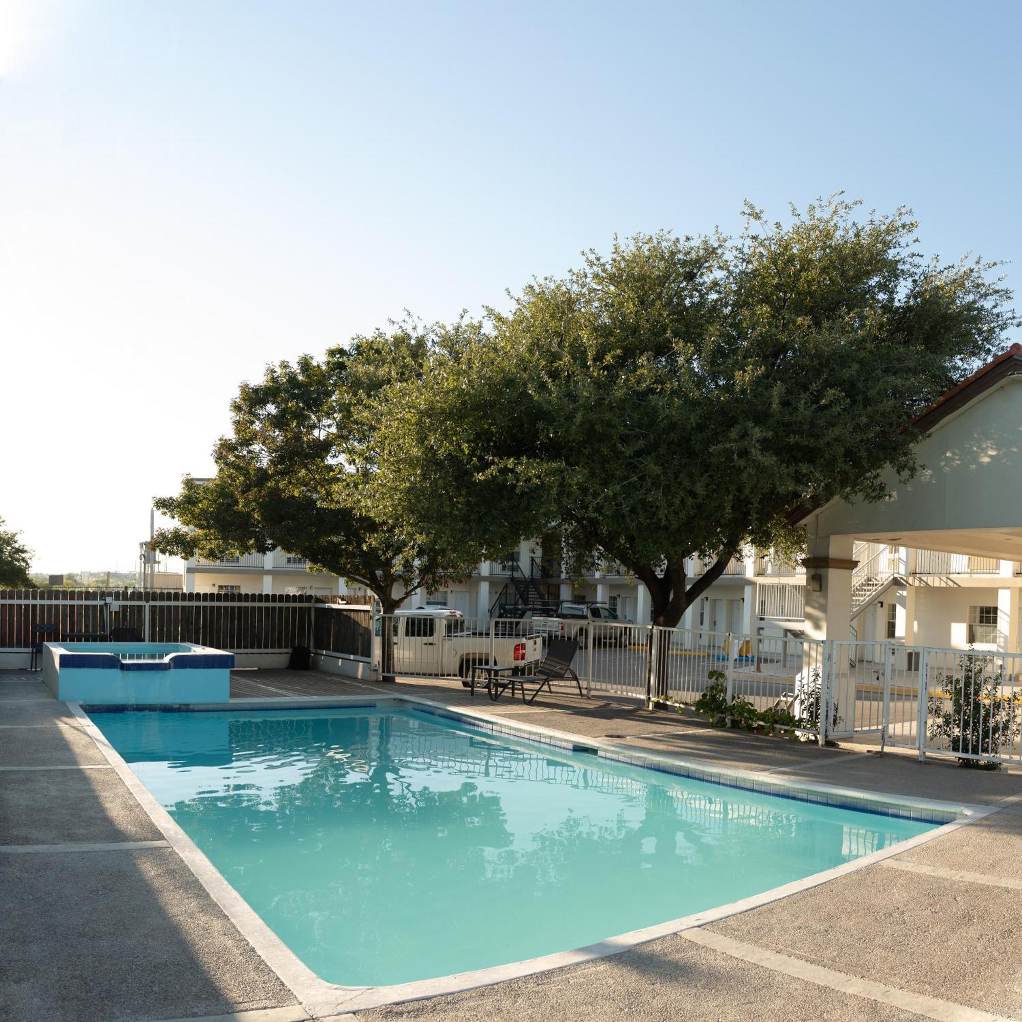 Hotel Quinta San Carlos Inn Manuel Valdez Eksteriør billede