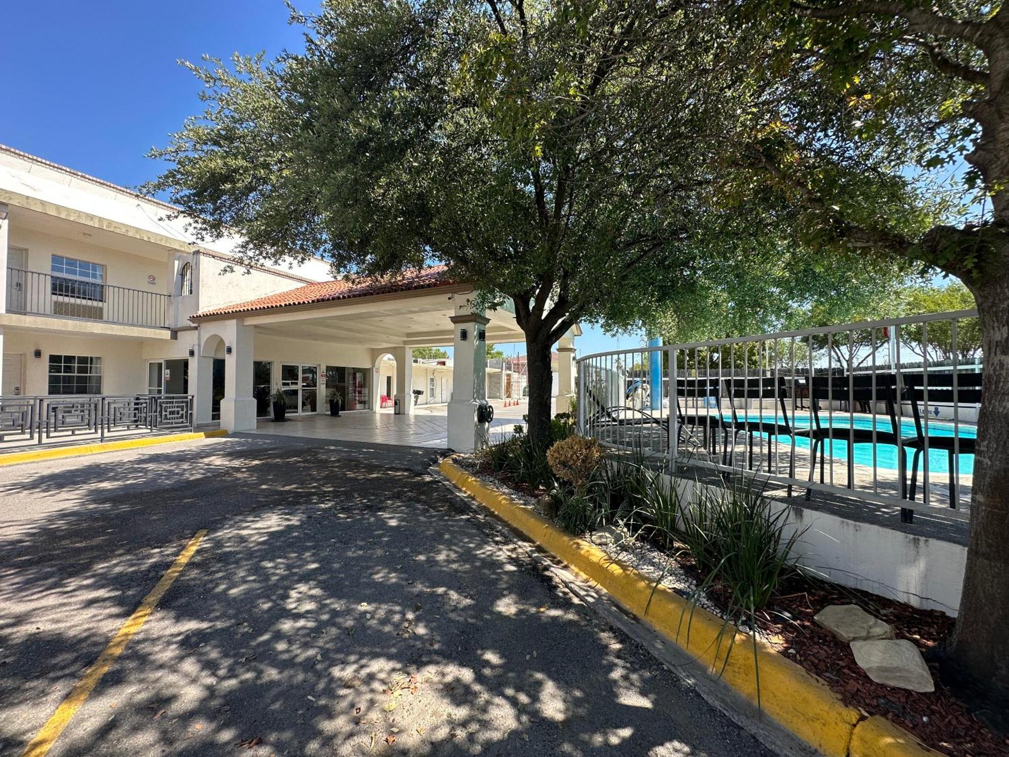 Hotel Quinta San Carlos Inn Manuel Valdez Eksteriør billede